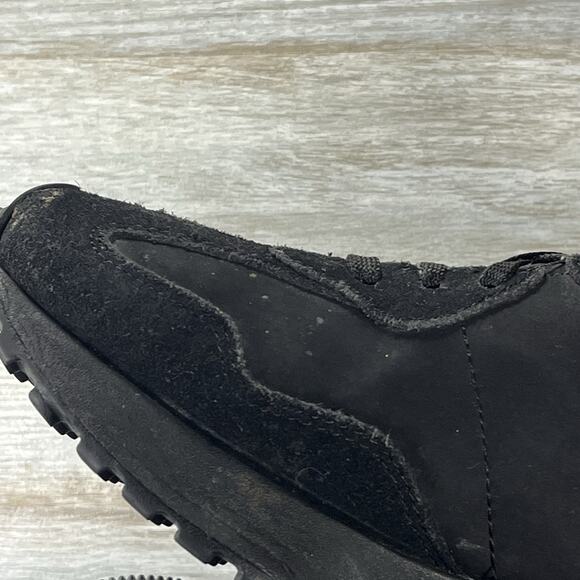 New Balance Men’s 327 Triple Black Athletic Sneakers Size 8 - Picture 9 of 10